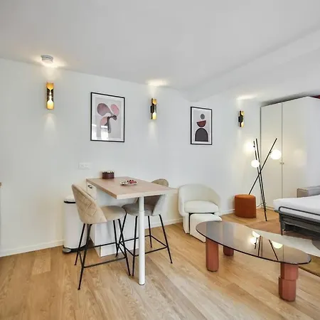 Appartement 2g.studio#jardin Luxembourg#necker#fullequipped *